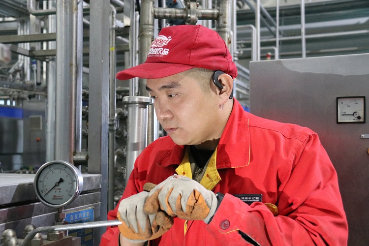 光榮榜 ！公司員工趙二超榮獲2023年濟(jì)源示范區(qū)“文明市民”榮譽(yù)稱(chēng)號(hào)